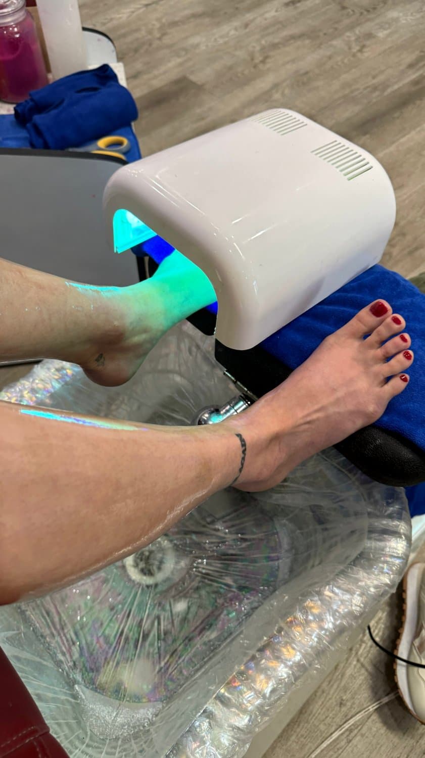 Crave to cum all over my toes?