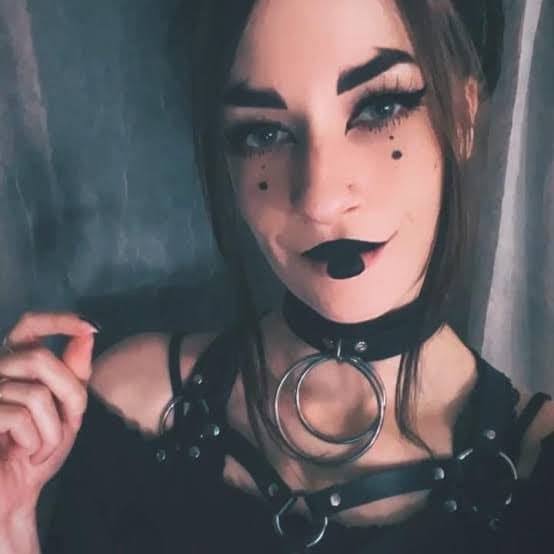 Goth Twitch streamer FAKE porn - delicious Goth slut
