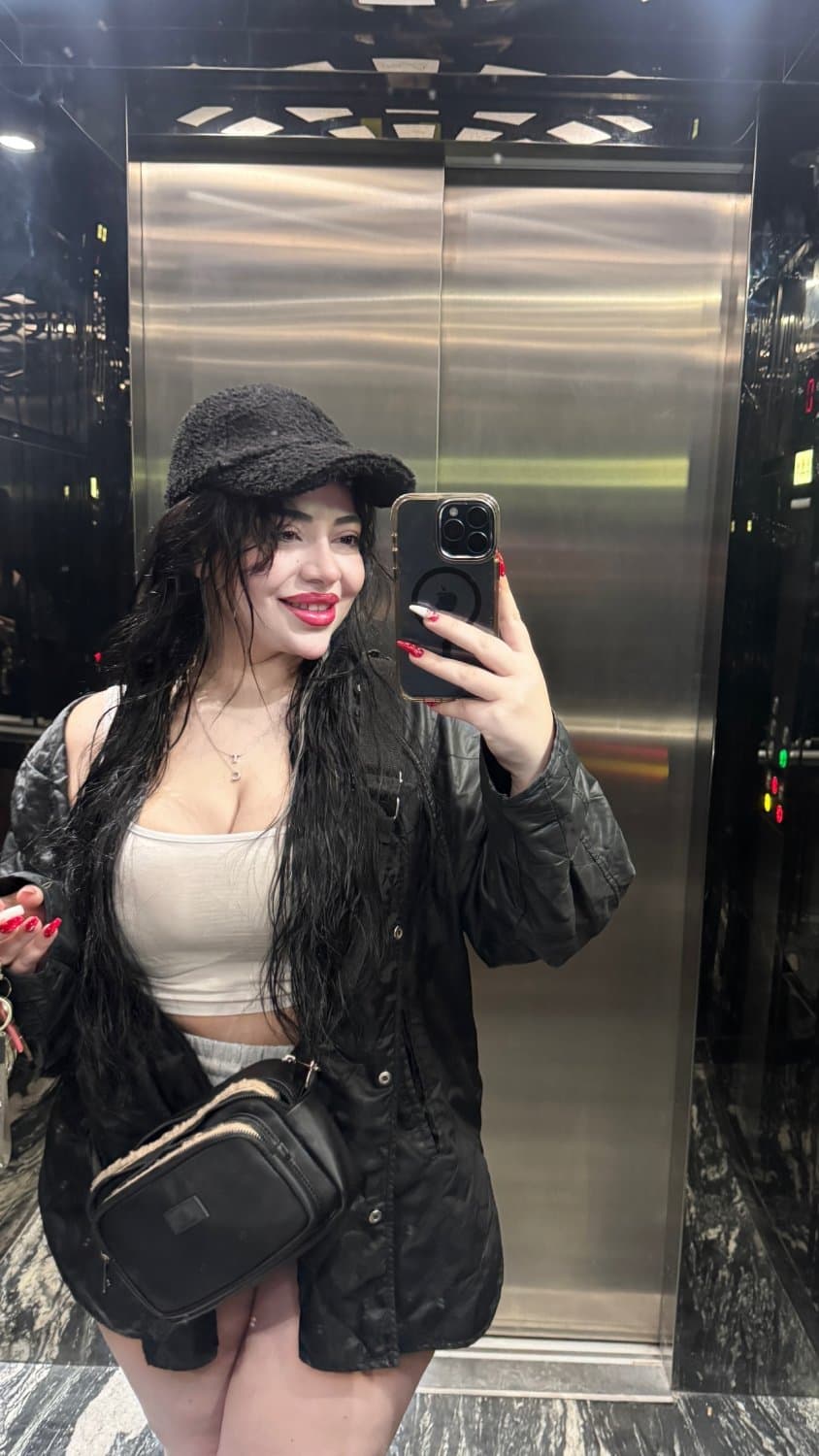 Phat Muslim bitch teasing with a big ass and huge tits