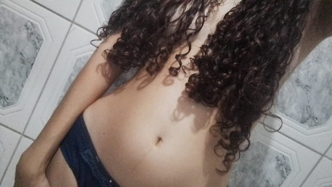 boquete, peitos, corpo perfeito e mais!! Novinha perfeita?
