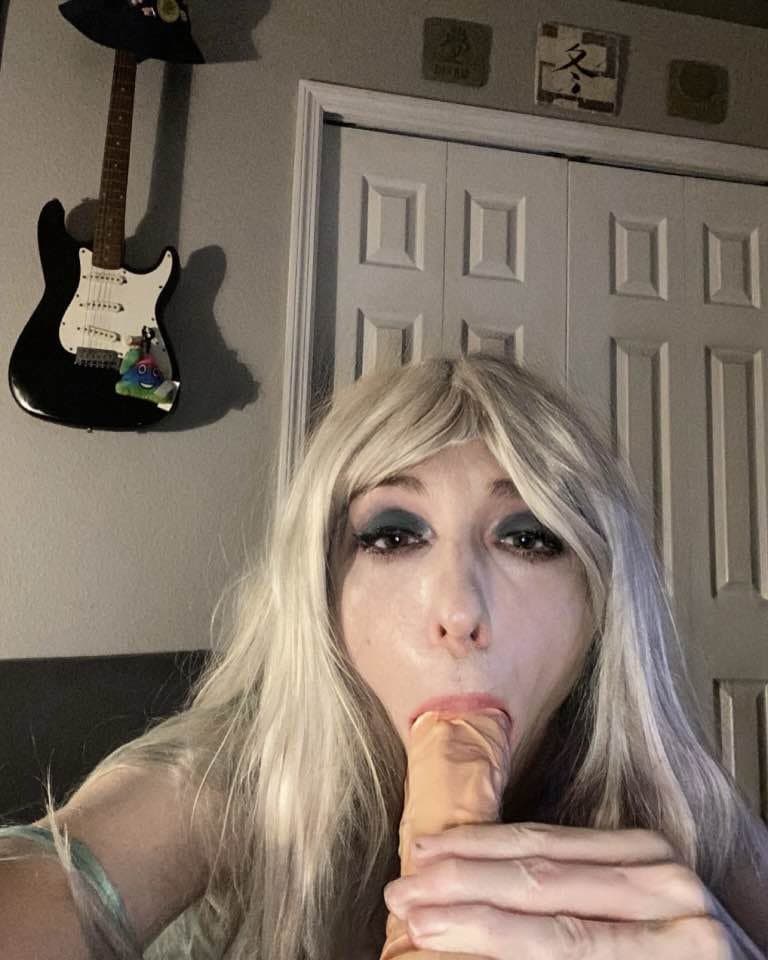 Florida Sissy Kelsey. kik kevbo2176