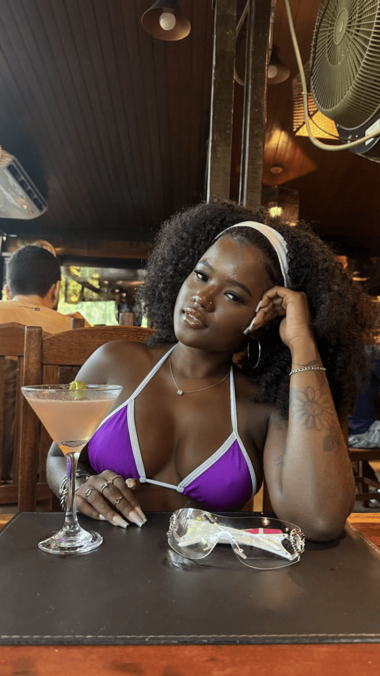 Liv e Giovanna Máximo ?