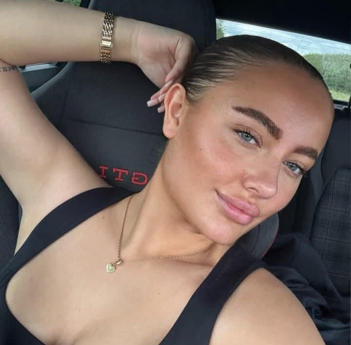 This Chav Chloe told the practitioner, "give me the deluxe ultra suction nut extractor cock lips"