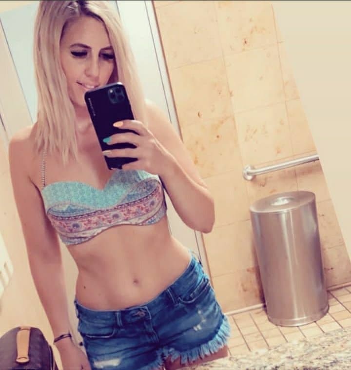 Best friend leave nasty comments she likes the attention kik bitchxxx123x