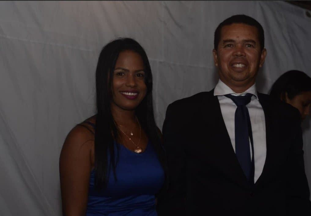 Puta casada traindo o marido pastor gozando várias vezes