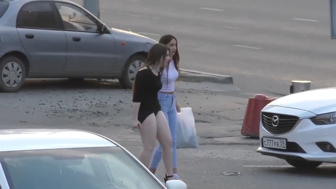 prank-pulled her skirt up in public!!!