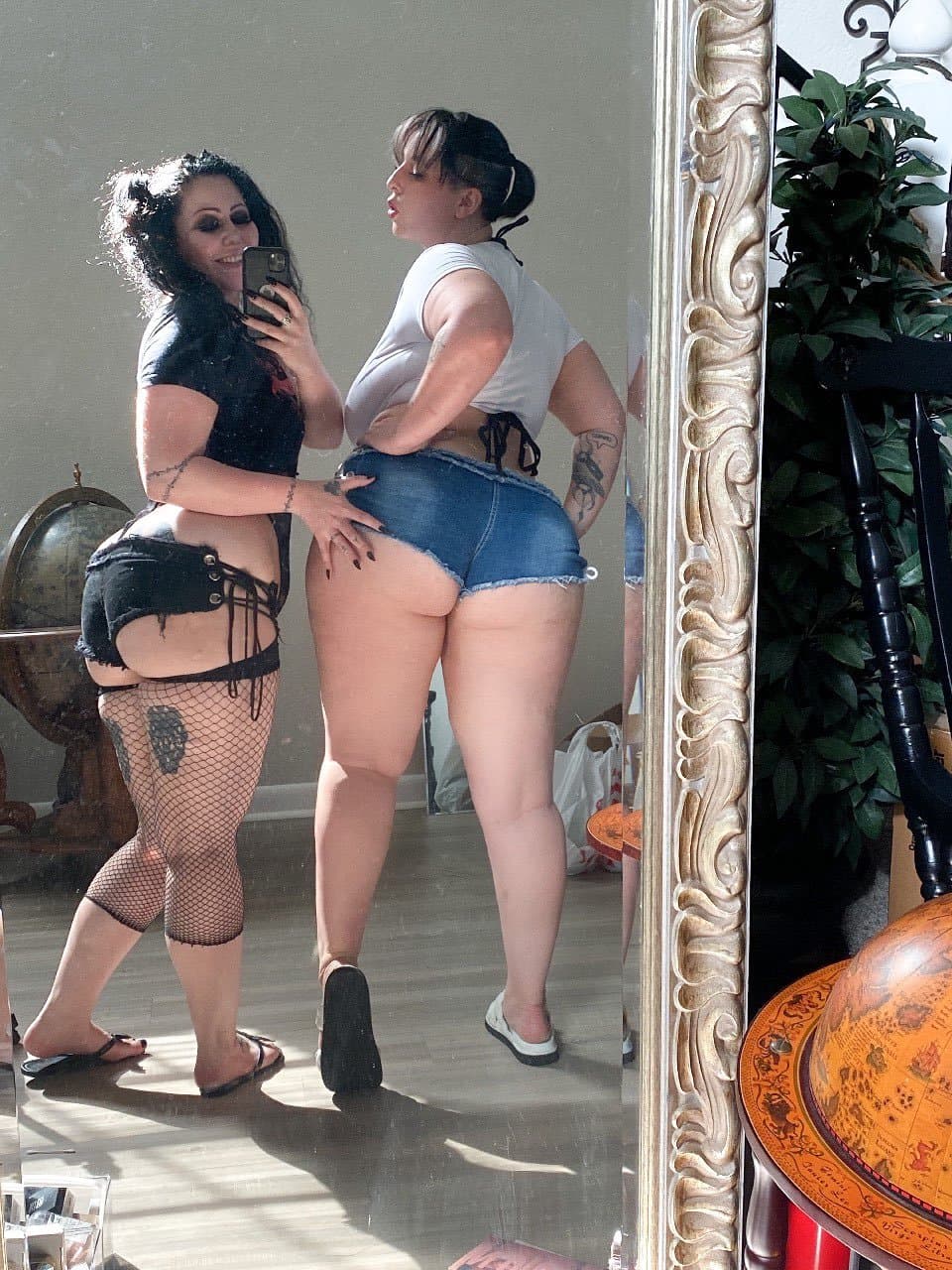 NYC Lesbian and Tik Tok E-Mommy All Natural Body
