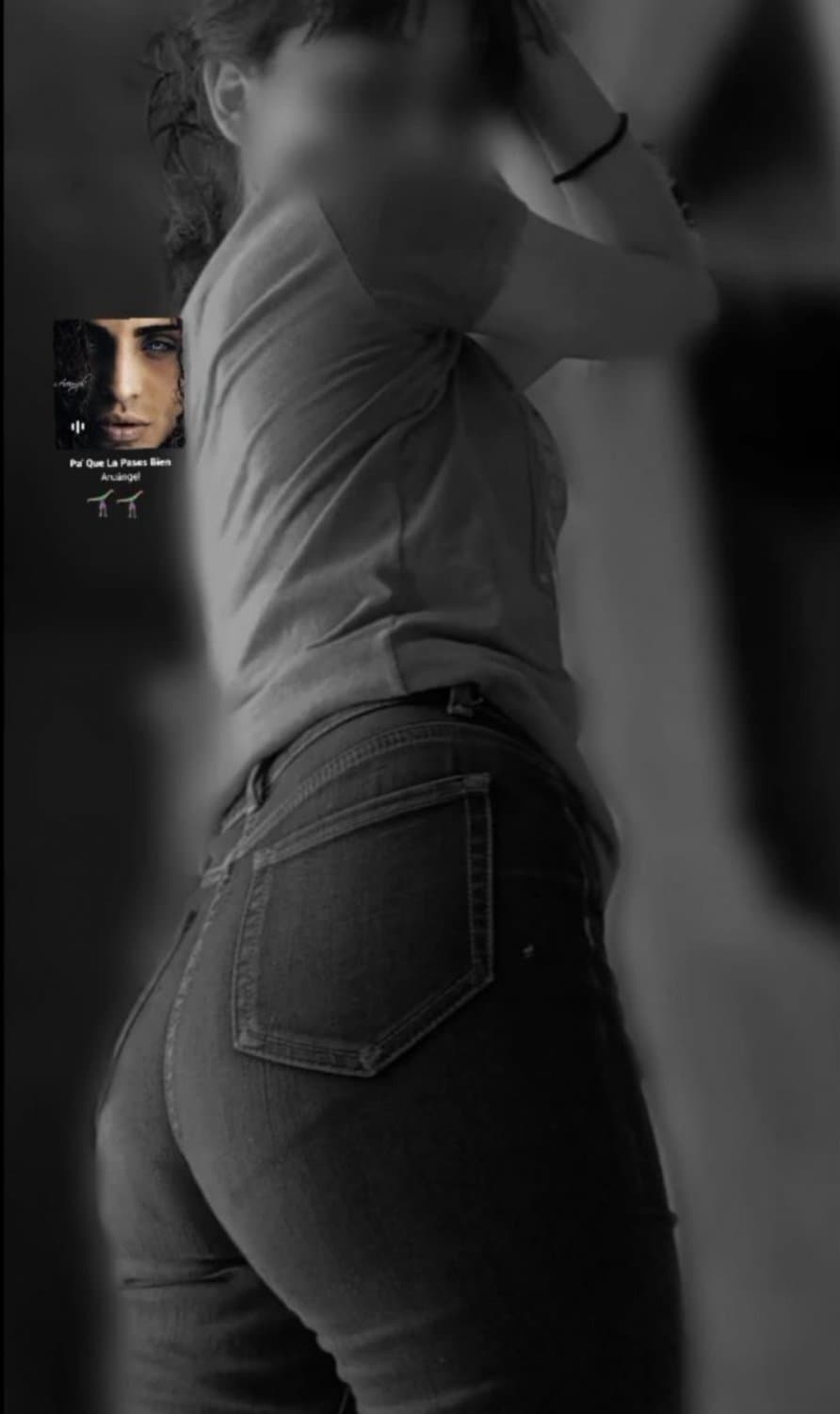 Quien tiene material de esta puta infiel