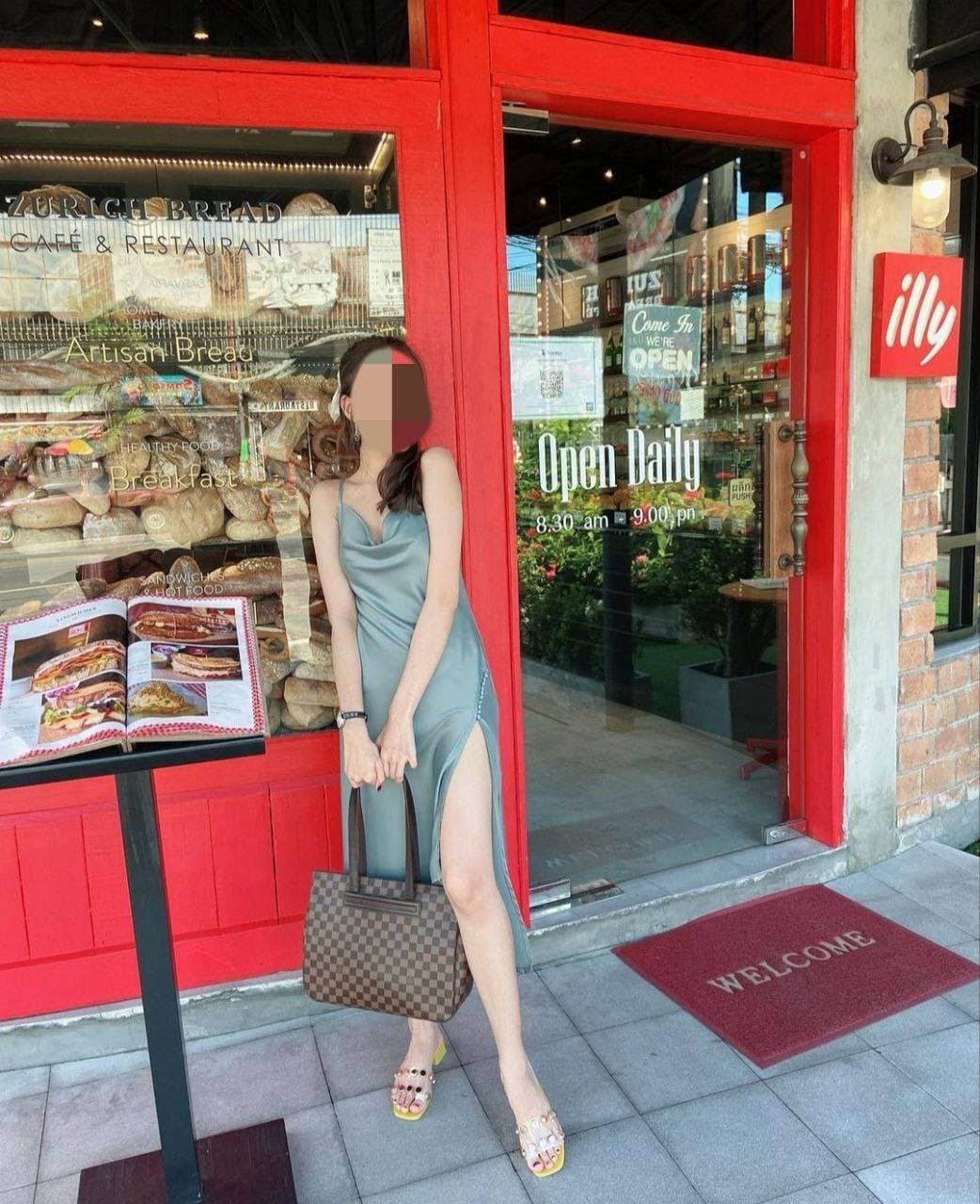 New wife vs. old wife By : Lee