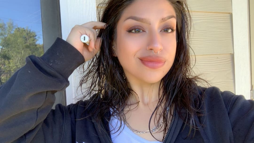 23yo baby face Nicole