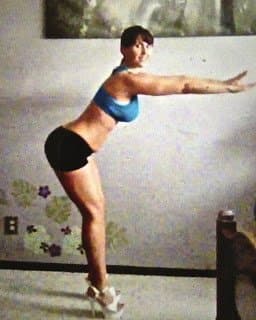 Best Friends mom has the perfect hourglass body