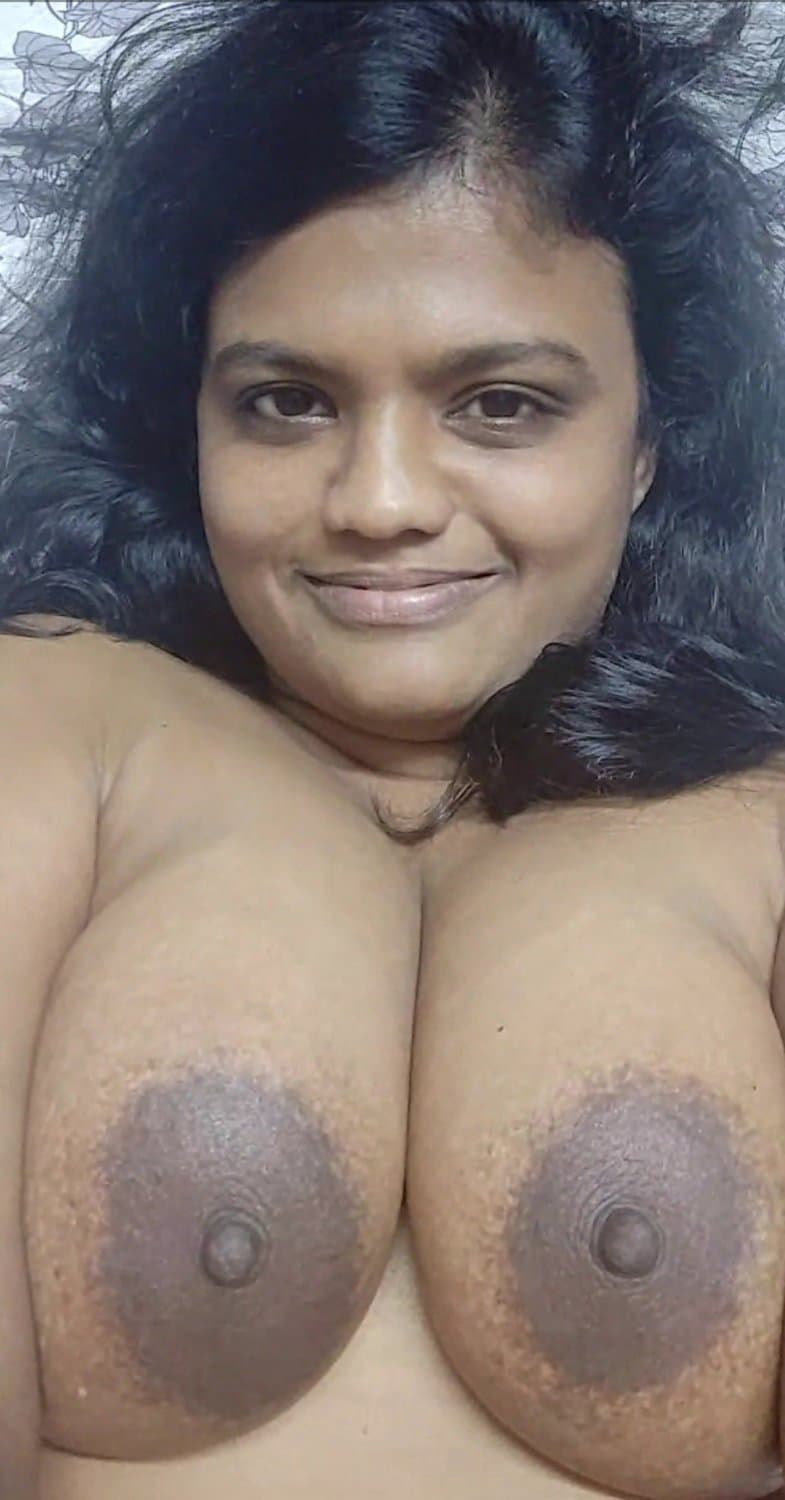 Famous Indian Webslut Likes to Show Off