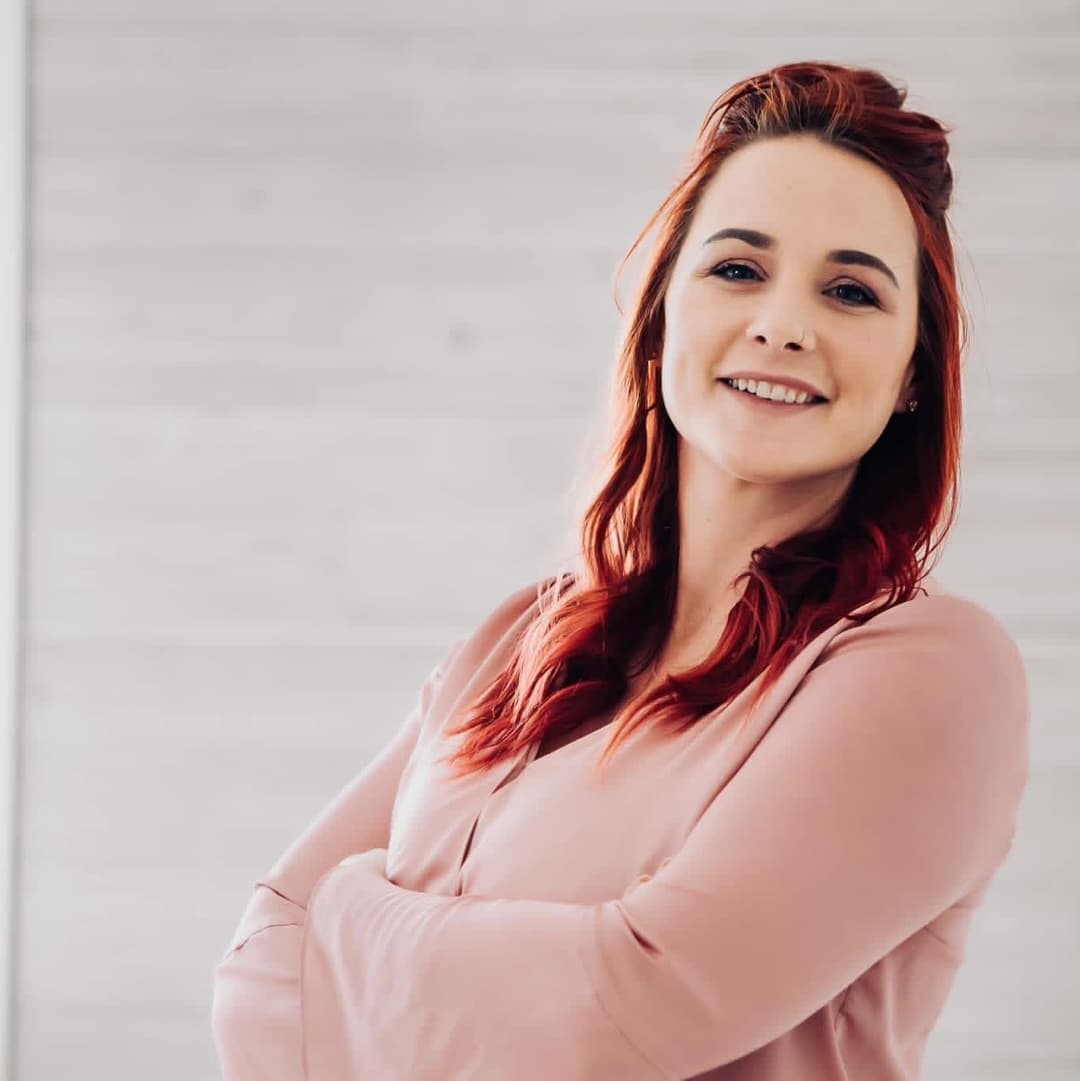 Realtor Erin still has the banging body of a porn star