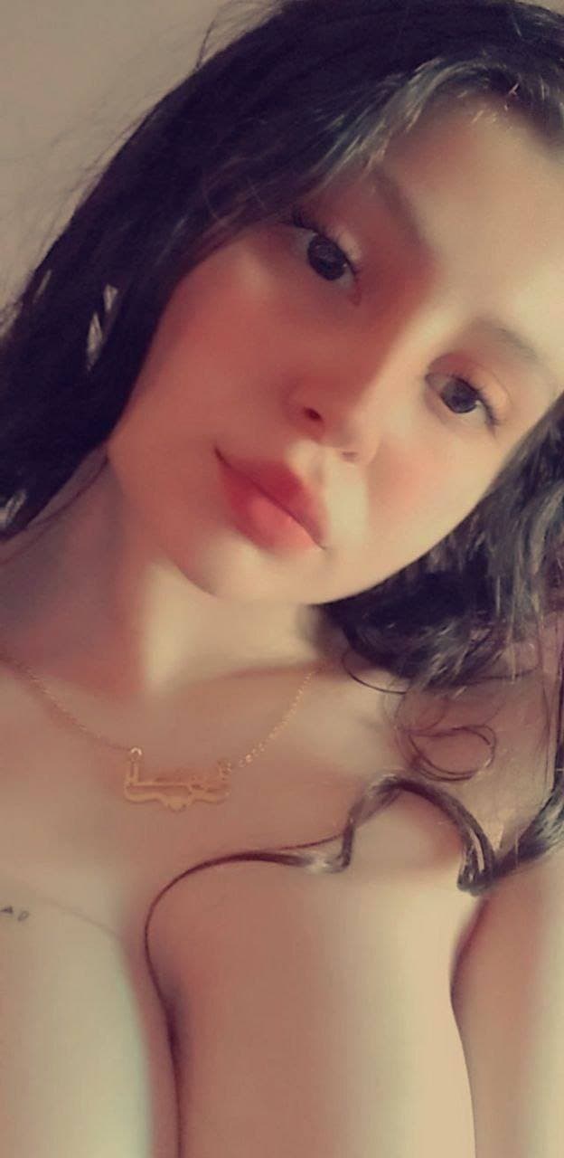 Arab girl with beautiful hijab and appetizing body???