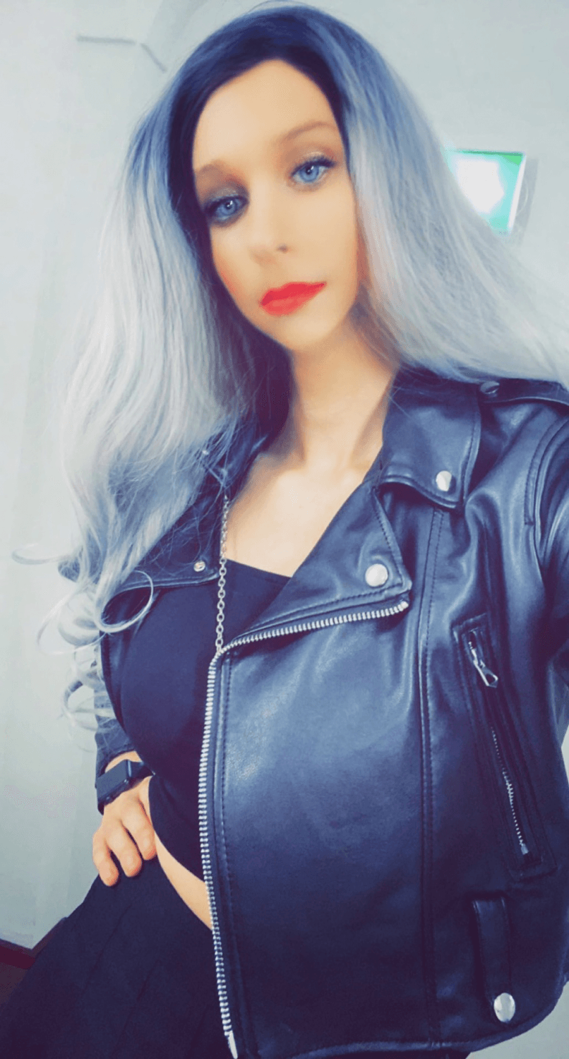 Sissy Emilia looking for a sugar Daddy/Mommy for feminization ?❤️??