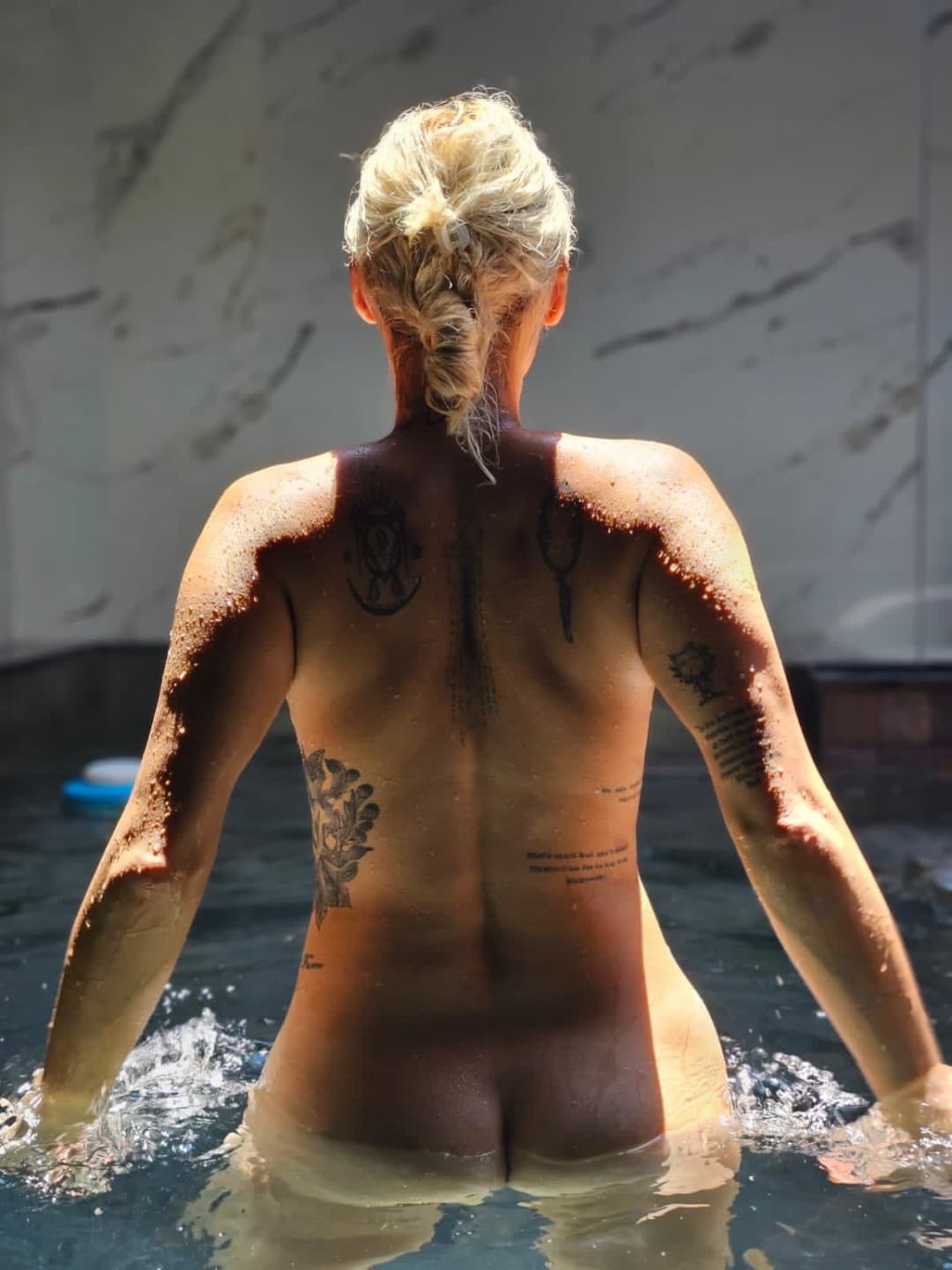 Brun@-gostsa profissional