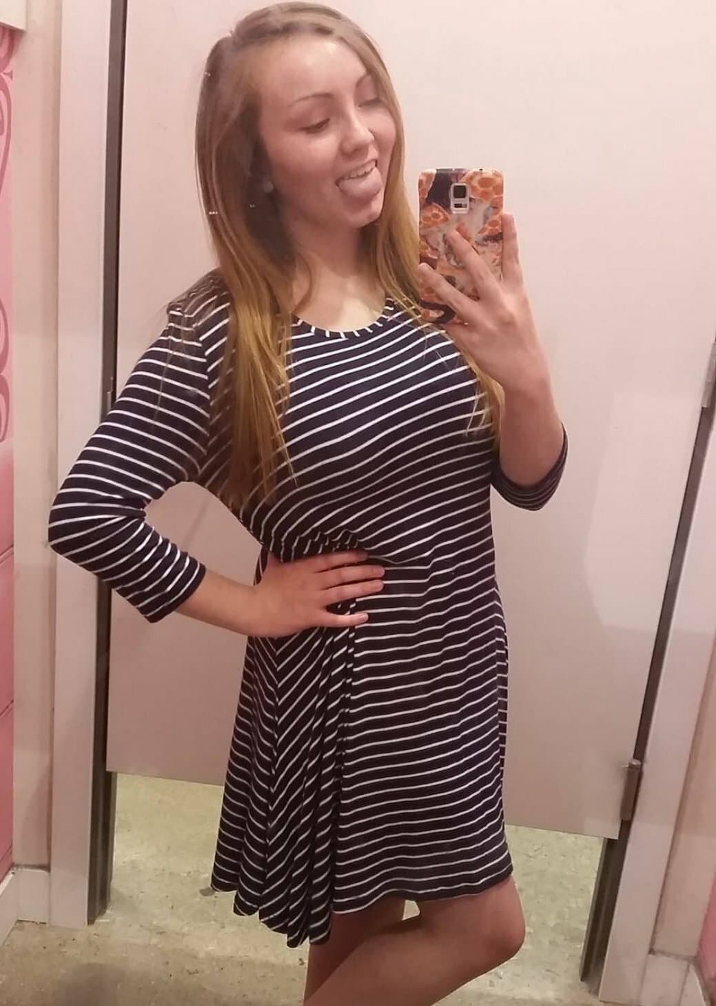 Big Tits College Bimbo Alexis (Bikini)