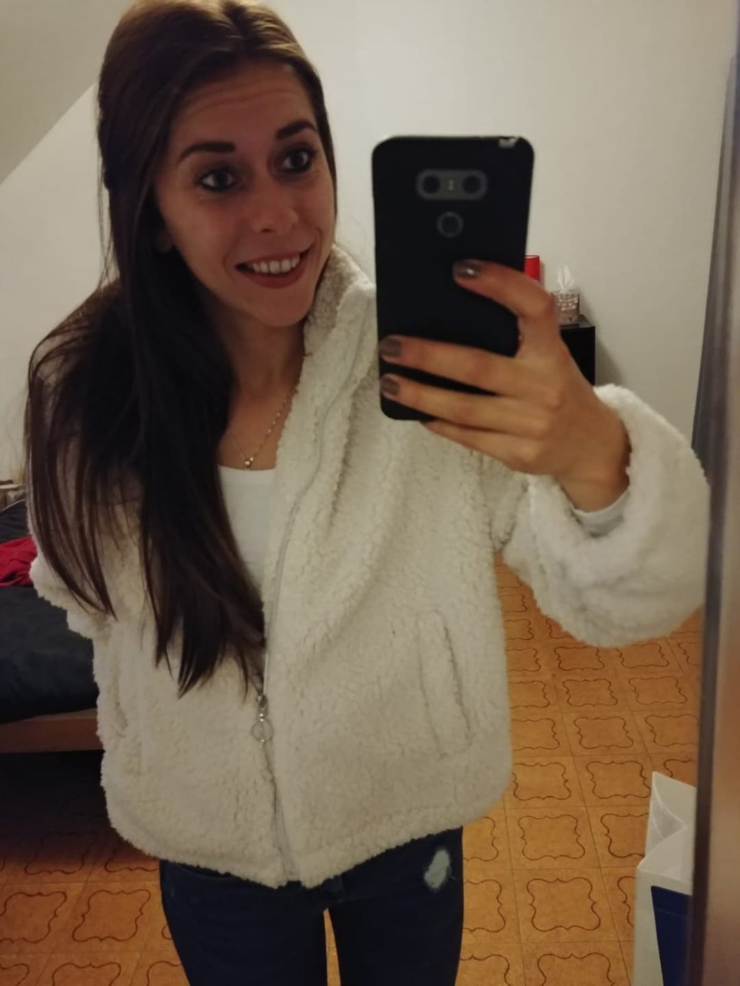 Pauline R cute Cumslut