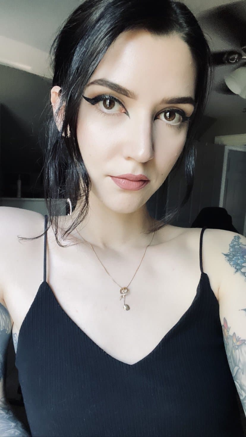 Canadian goth streamer shows her delicious PUSSY - feet, ass, tits and pussy (deepfake)