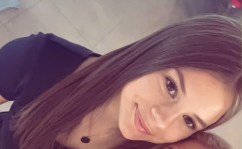 Girl from School  please blackmail me at 10 Likes Name and 15 likes Insta