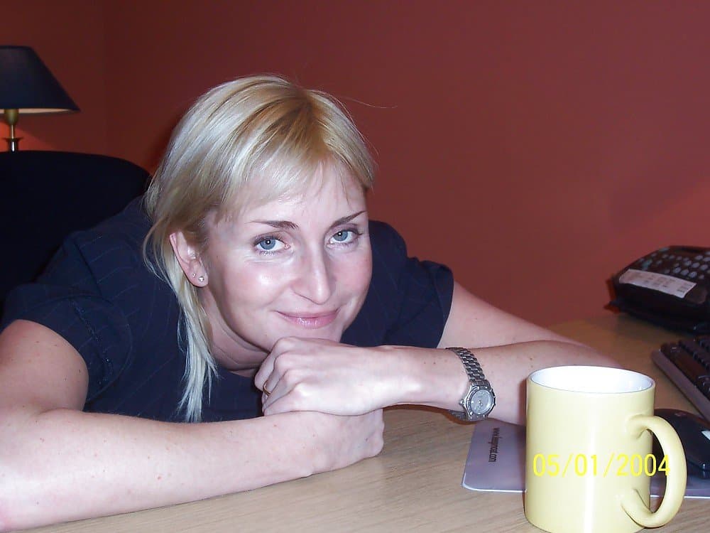 Gorgeous UK Milf Sarah