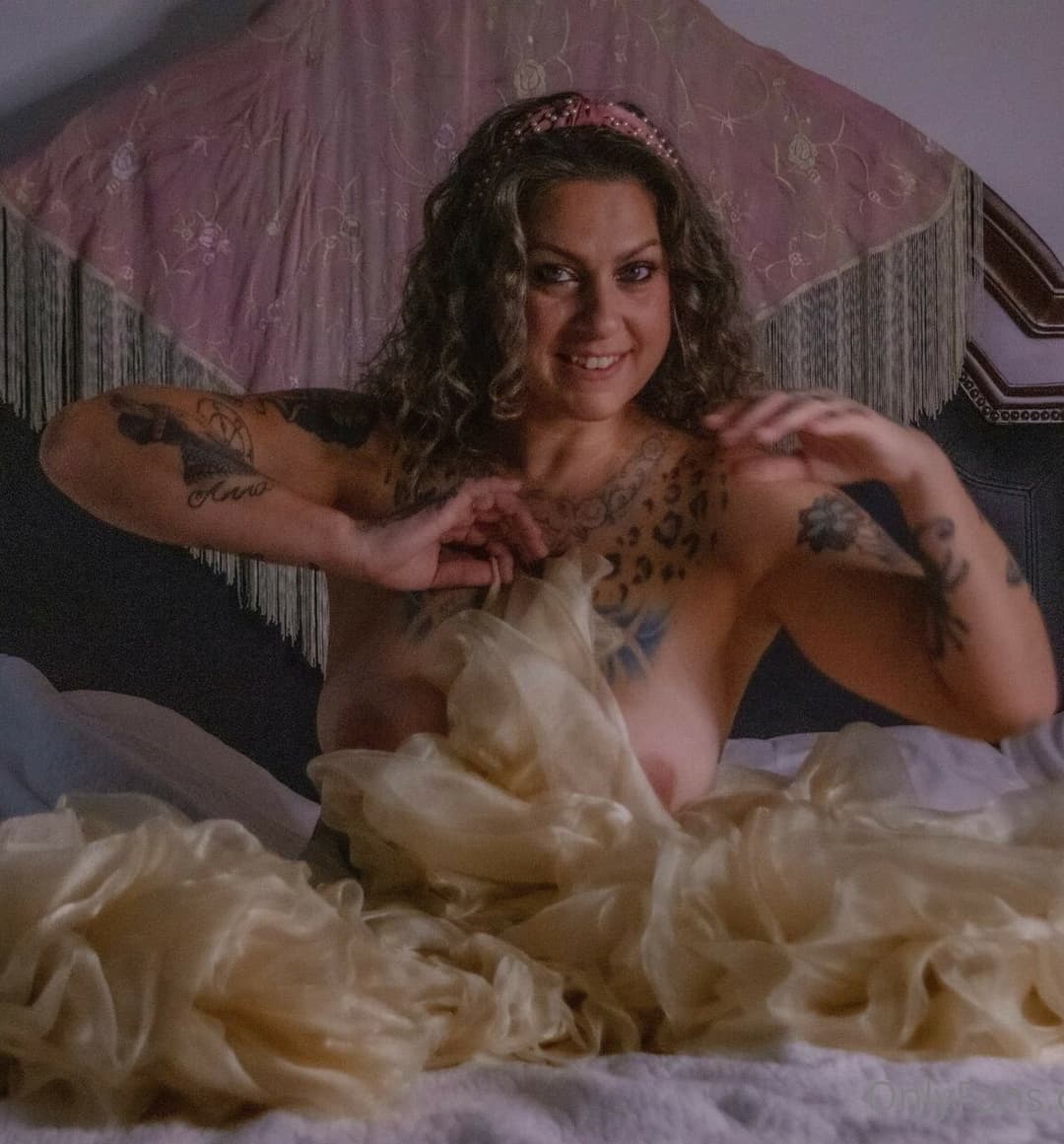 Danielle Colby Big Luscious Breast & Hot Juicy Thick Ass Has Me Leaking ?? Vol 2