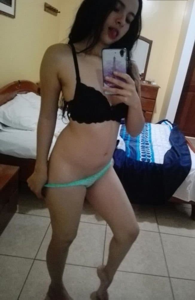 Recopilacion de filtradas al priv ecuatorianas delgadas y putas