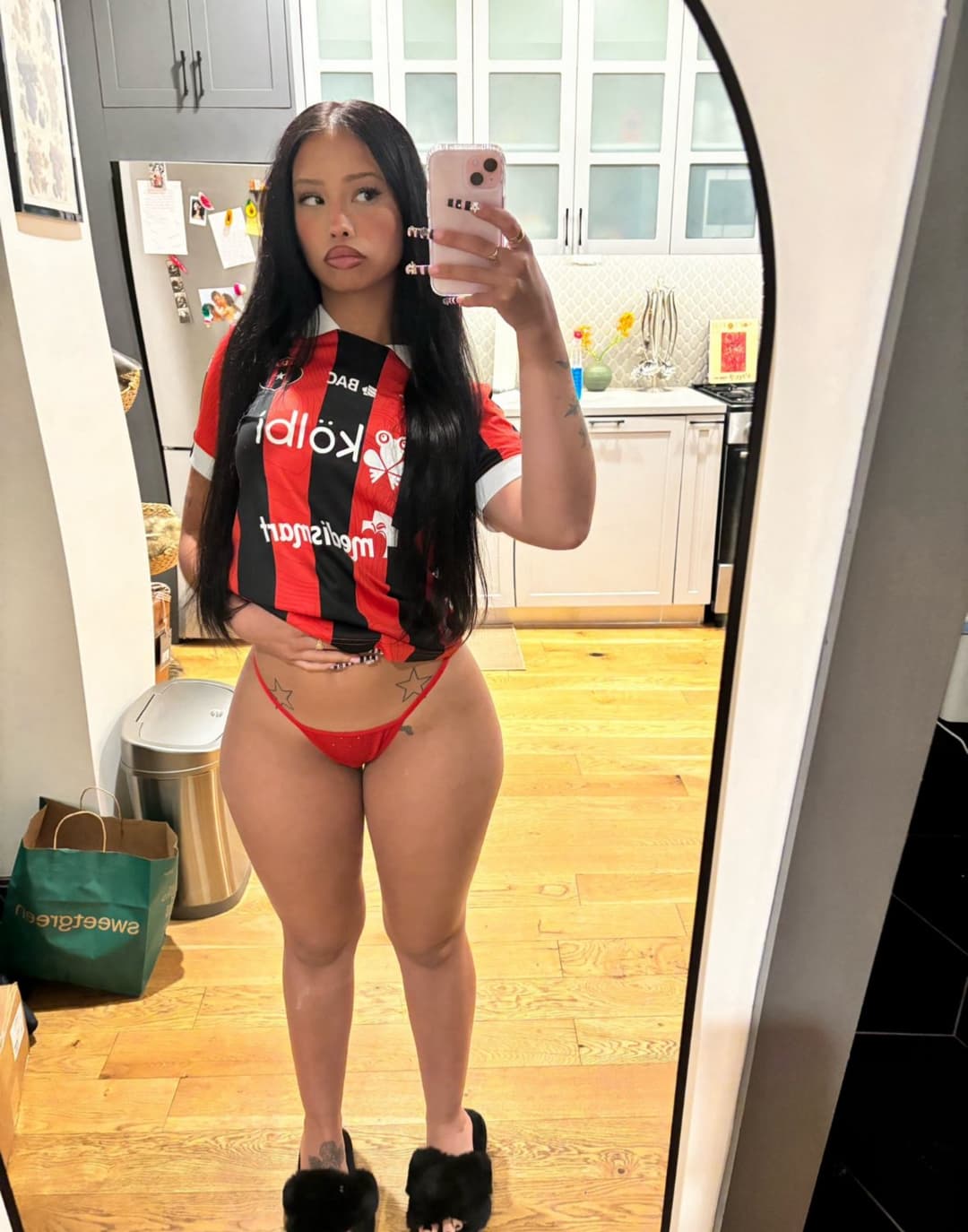 Bottle Girl Is Always Ready to Fuck