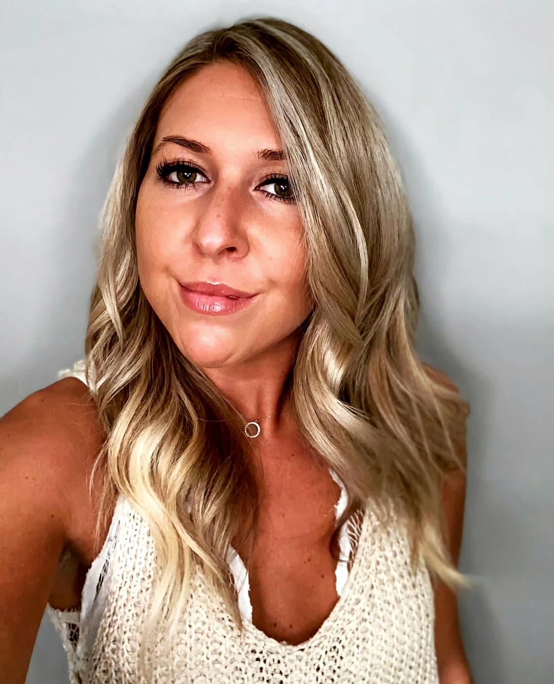 Click to view full size Simone Madlin