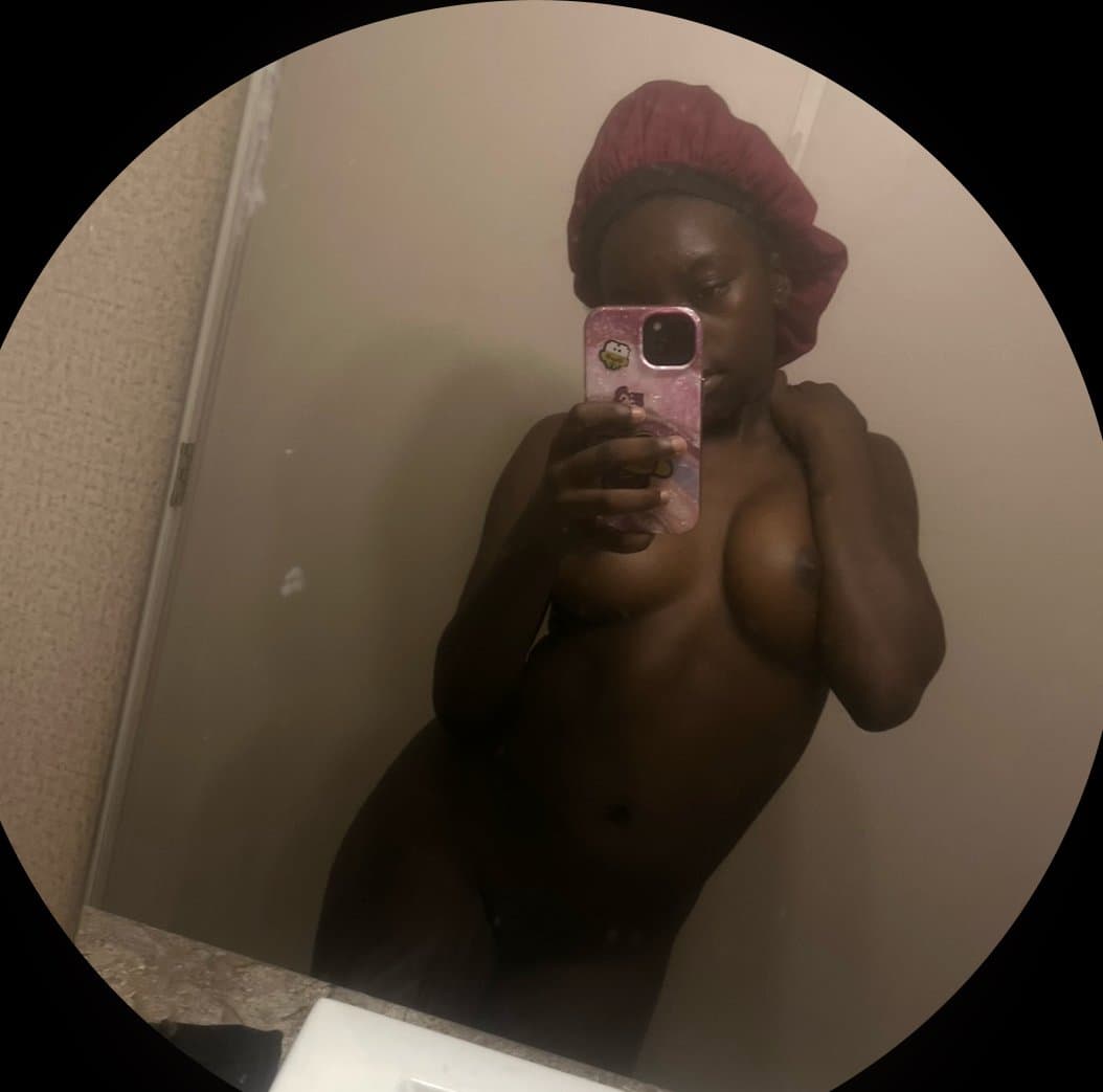 Barley legal ebony teen gets her JOI leaked snapchat my eyes