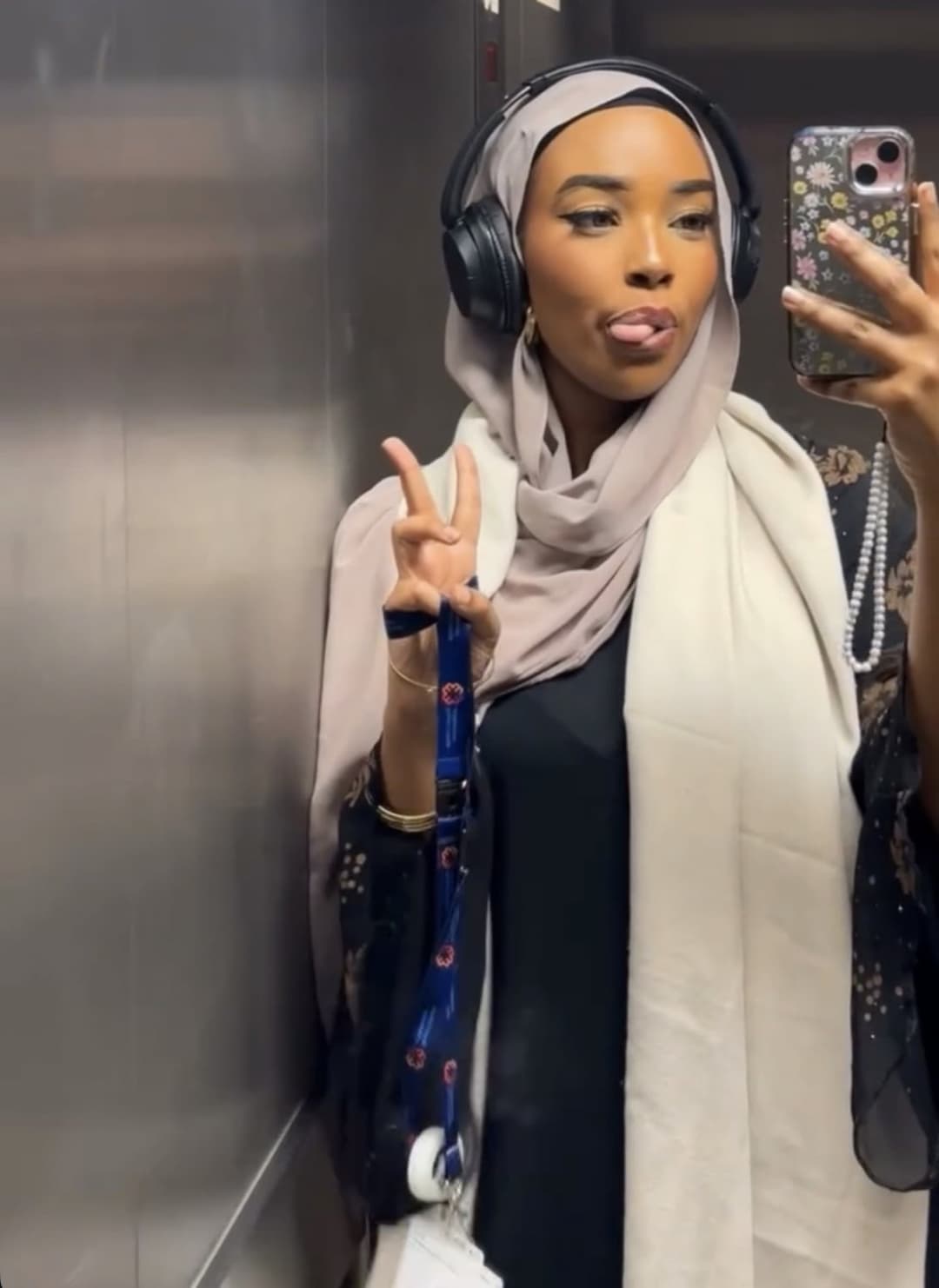 thick hoejabi somali bitch with thick body and cock sucking lips
