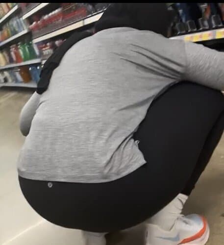 MENINA HIJAB GROSSA EM LEGGINGS LULU CURVADA na minha frente