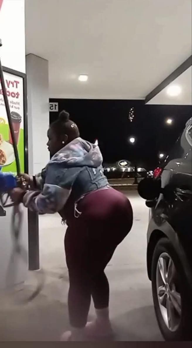 HUGE THICK MEGA EBONY BBW BUG OLE JUICY ASS BOOTY