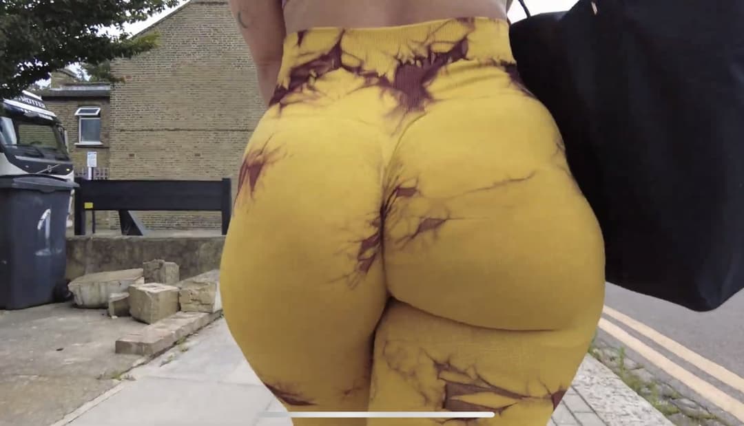 Big ass candid BUSTED!