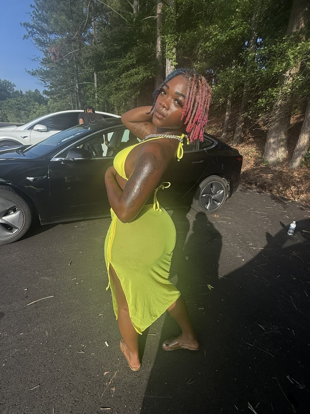 Click to view full size Ebony Slim Thick Ghetto Booty Hoodrat 7