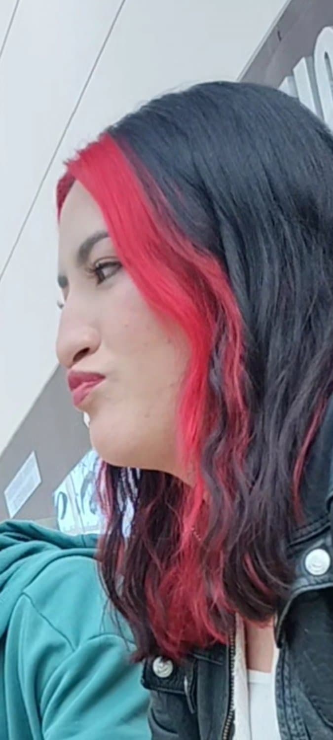 Click to view full size Nena peliroja trompita parada Duckface ???