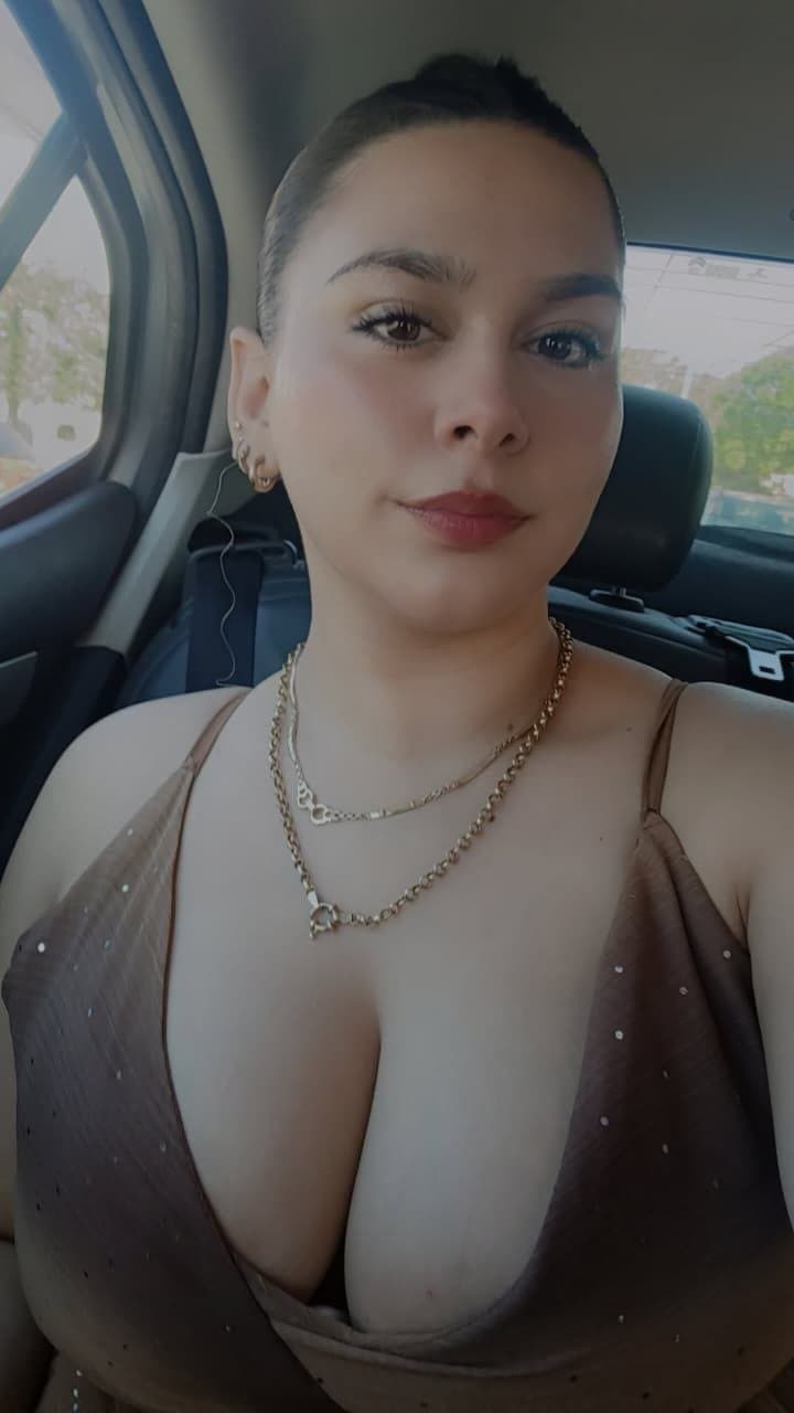 Estrella gitana de 20 tetona