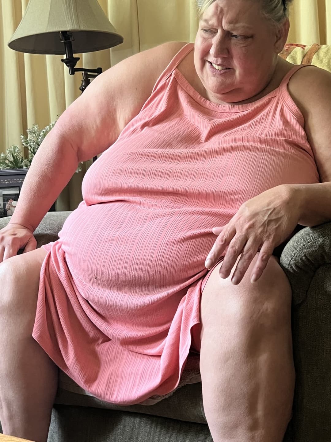 Real ssbbw mom candid too fat to stand and cook but fat enough to fuck