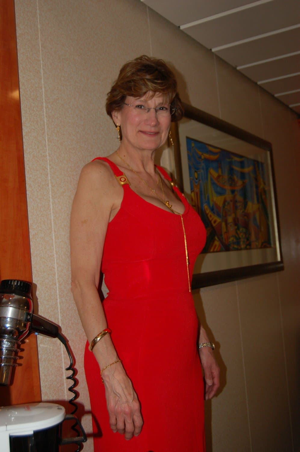 Mina & Elena - Two Buxom Swinging Women - Part 1.   (zip)