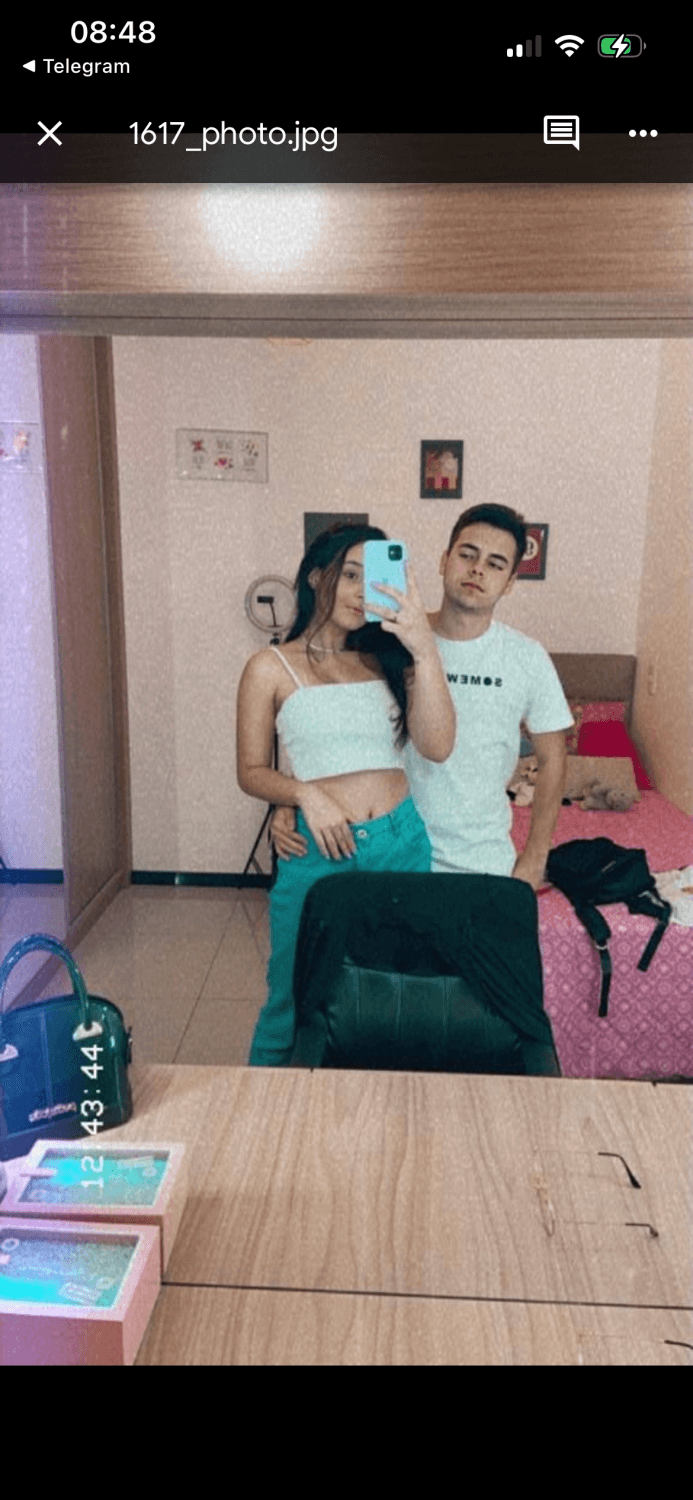 Casal safado gravando para outro casal