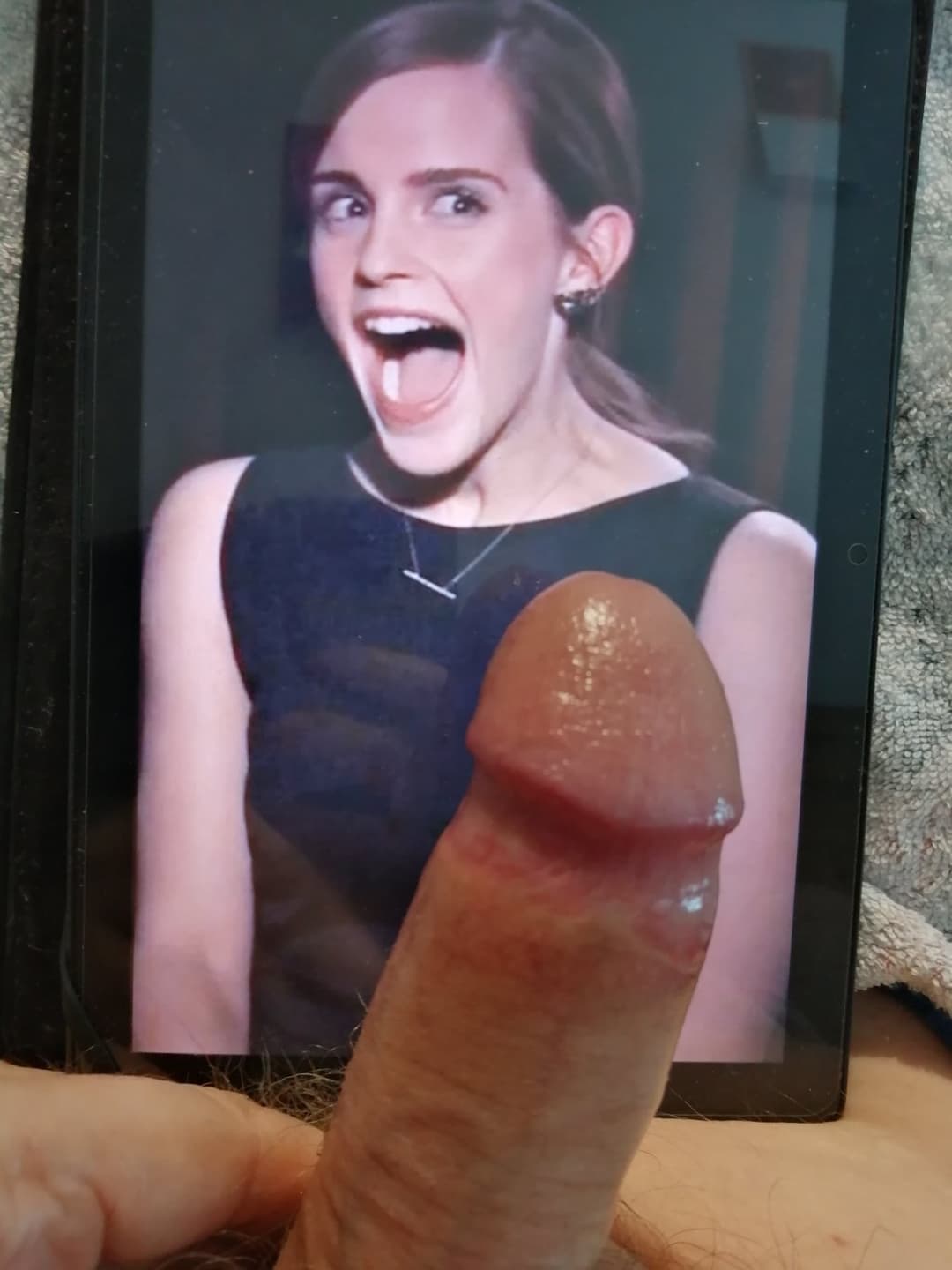 Emma Watson dick pics 1, my cock is so hard for her, rub your cock to Emma please.