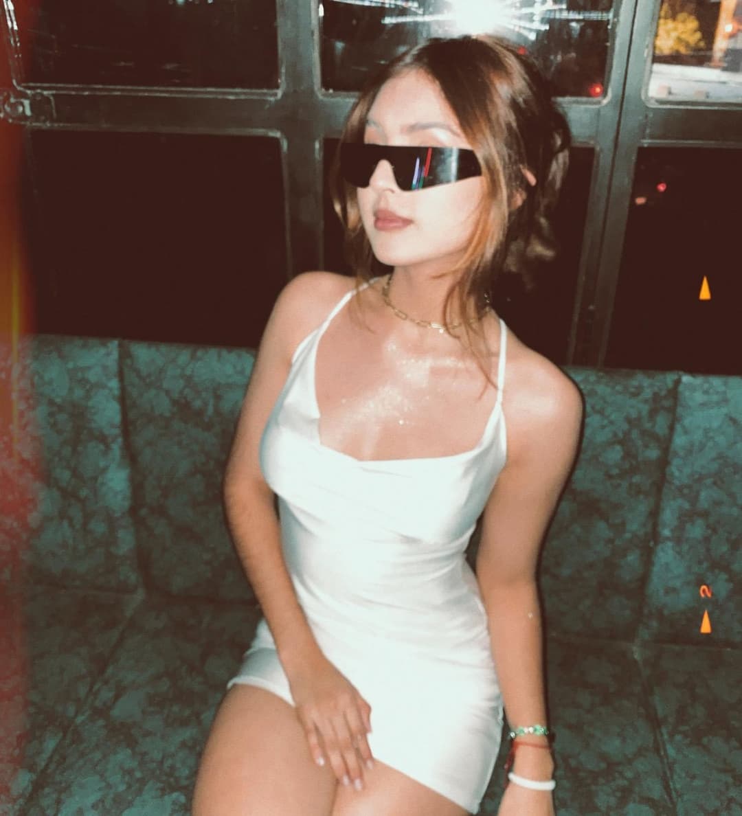 Skinny delicious girl