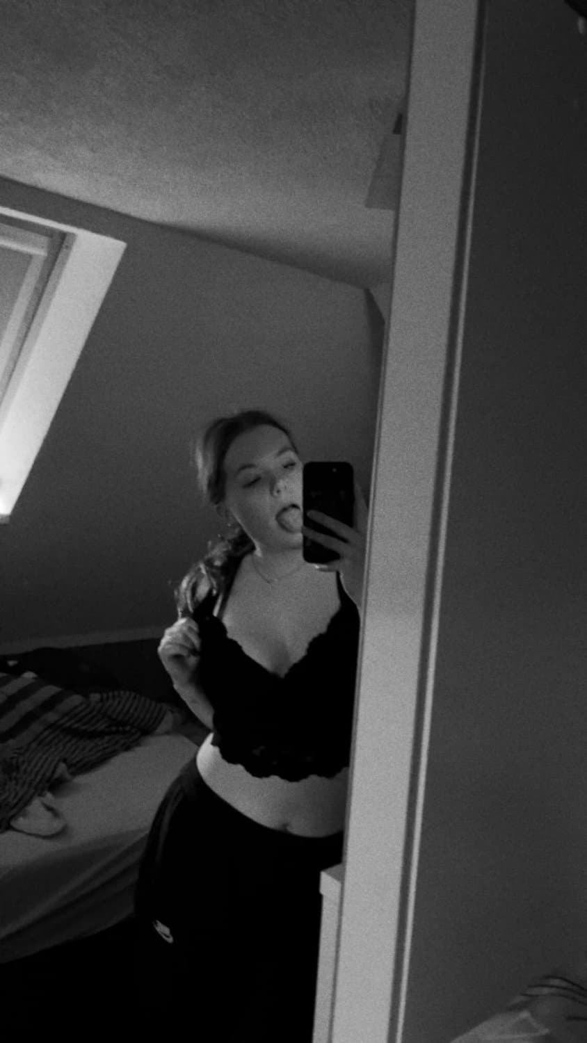 Last Chance: 100 Followers today and i will post the Sextape! Last Chance ??