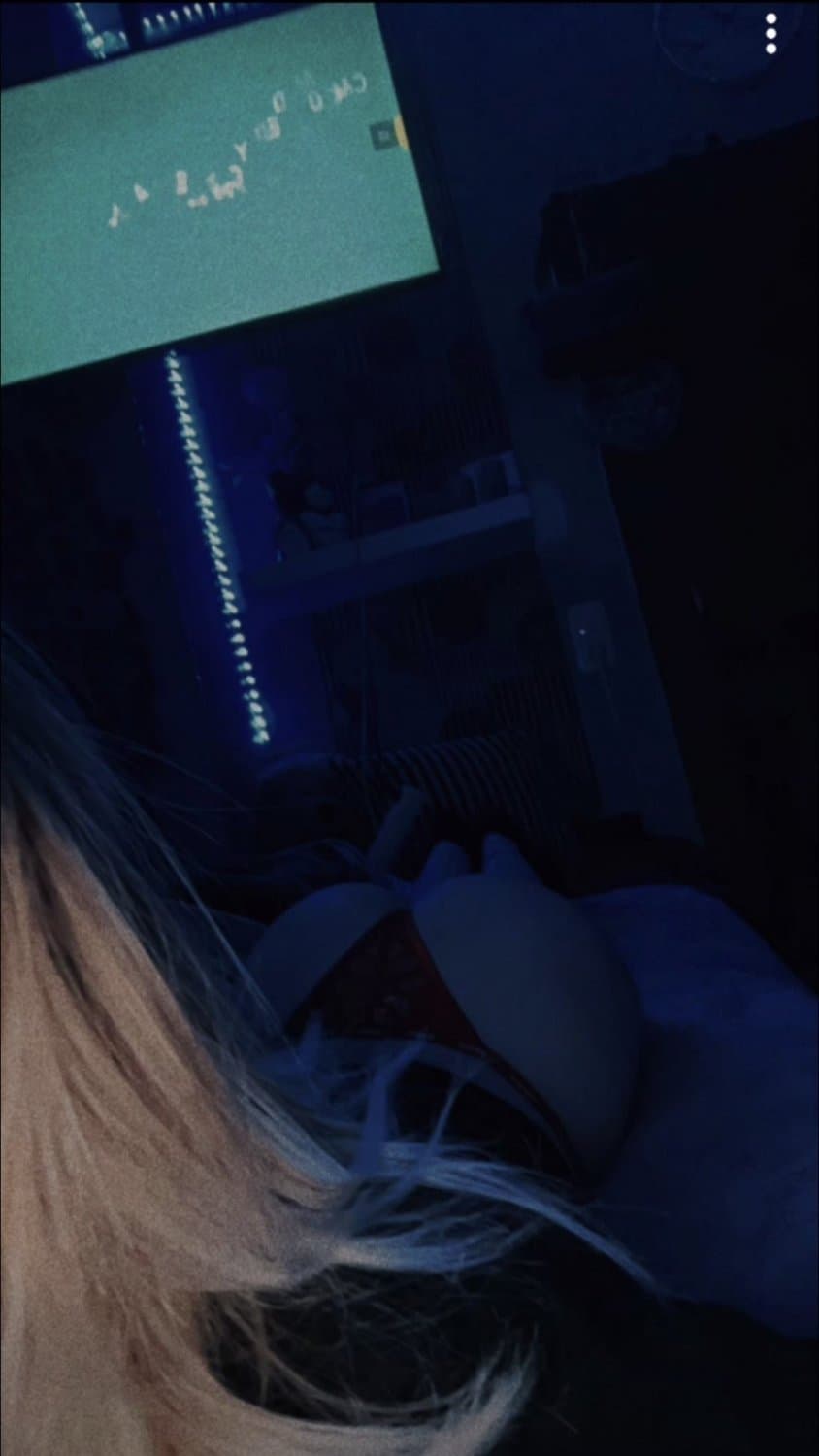 Click to view full size Sexy German slut Jennifer pt. 5