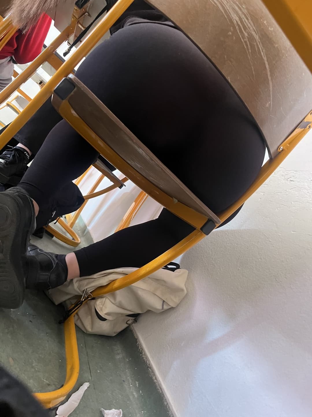 Click to view full size This ass in leggings wants to eat her ass