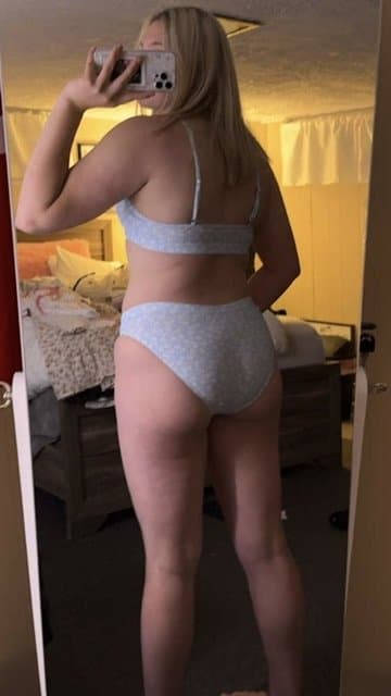 which is best outfit for the pool?