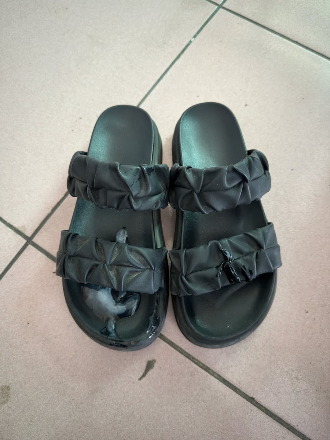 Asian feet / shoes & cum 2