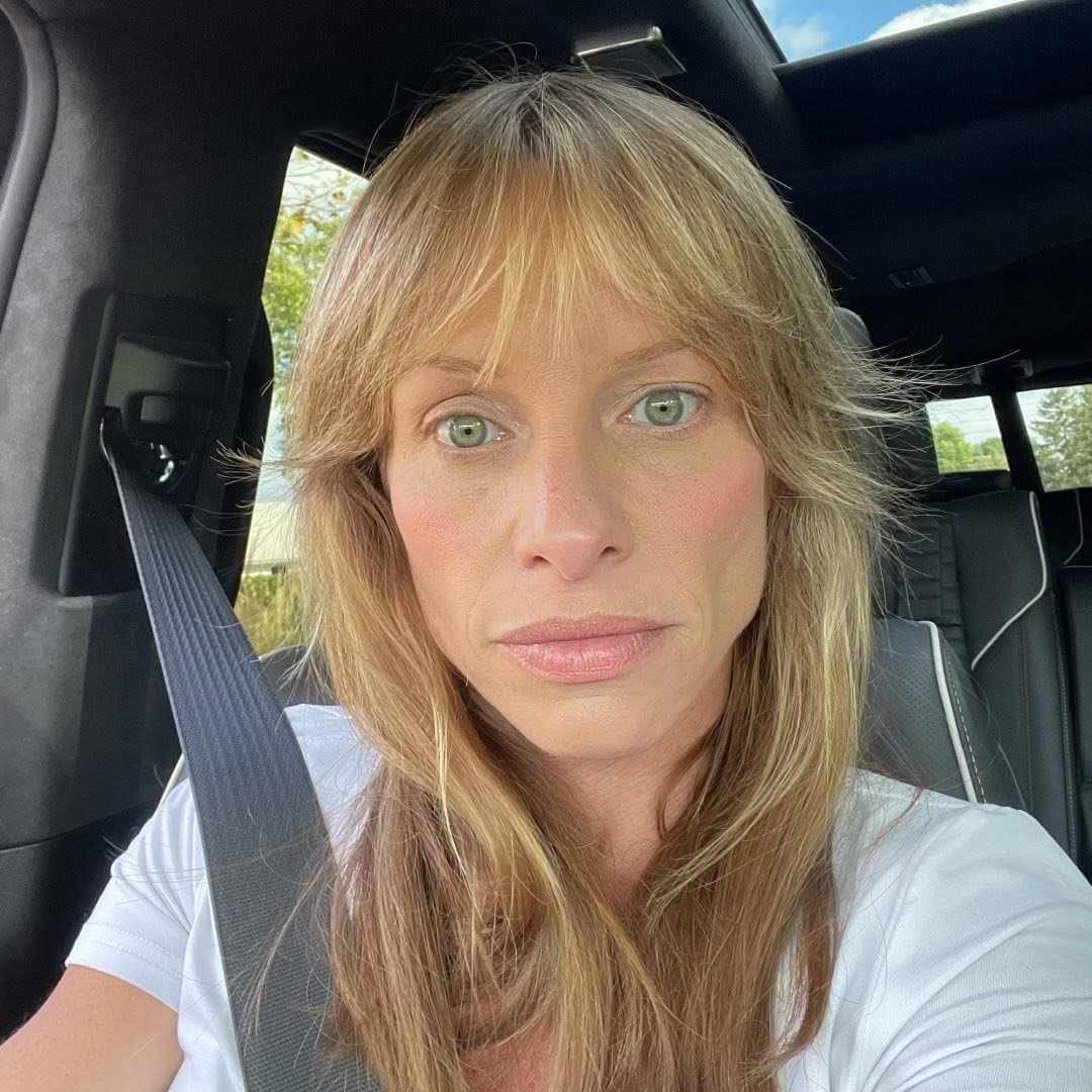 All American wife Kyle gets off with her finger & a beer bottle on camera