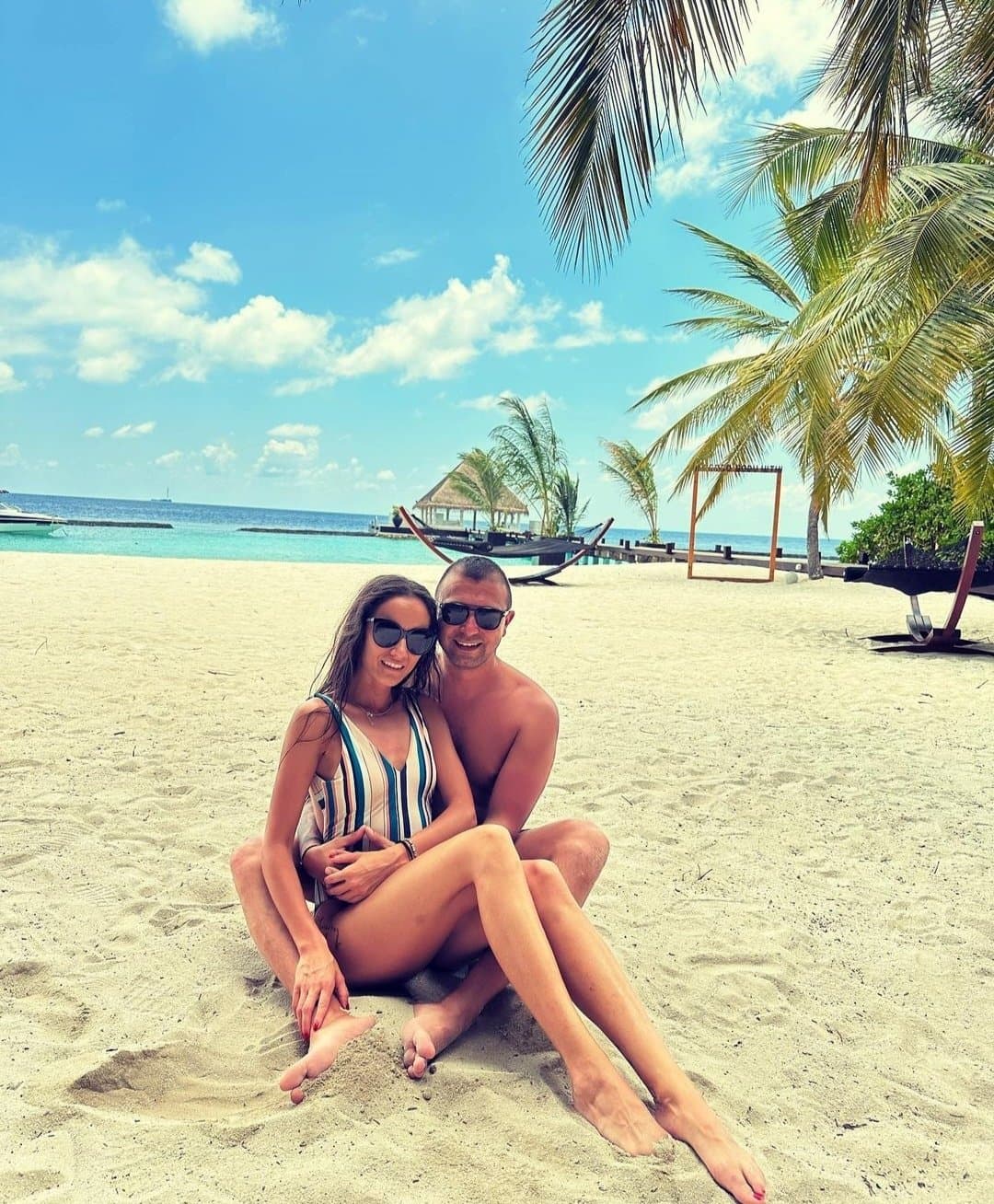 Click to view full size Aliz