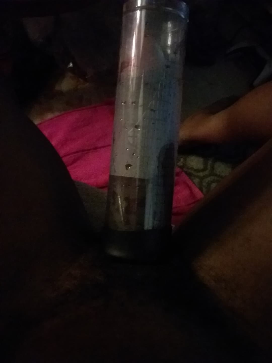 Testing out my new penis pump watching my archive (EmmieP and Yoruichi cosplayer)